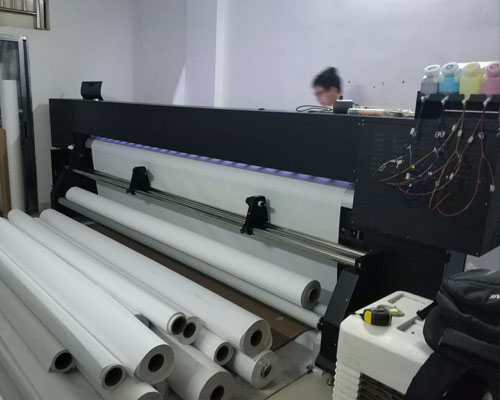 衡陽(yáng)何總：購(gòu)買一臺(tái)煥圖3.2米壁畫寫真機(jī)用于墻畫墻紙印刷行業(yè)