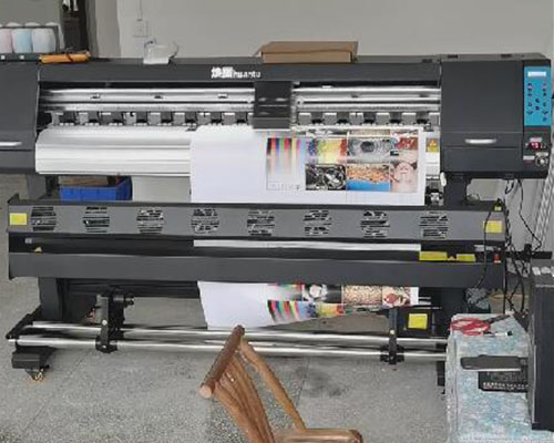 湖北吳老板來湖南登騰購買煥圖寫真機 機器好不愁遠