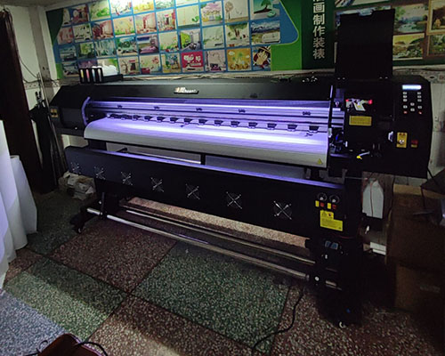 老客戶曾老板：繼戶內(nèi)機(jī)后 又購買一臺煥圖戶外寫真機(jī)