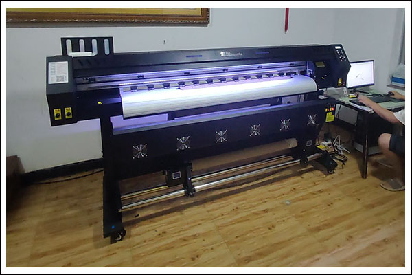 煥圖印花機(jī)用于移門行業(yè).jpg